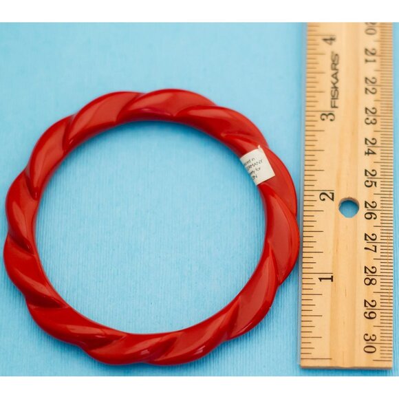 Vintage Red Cyclone Bangle Bracelet by Avon - 7 3/4 inch - N8 - Picture 4 of 4